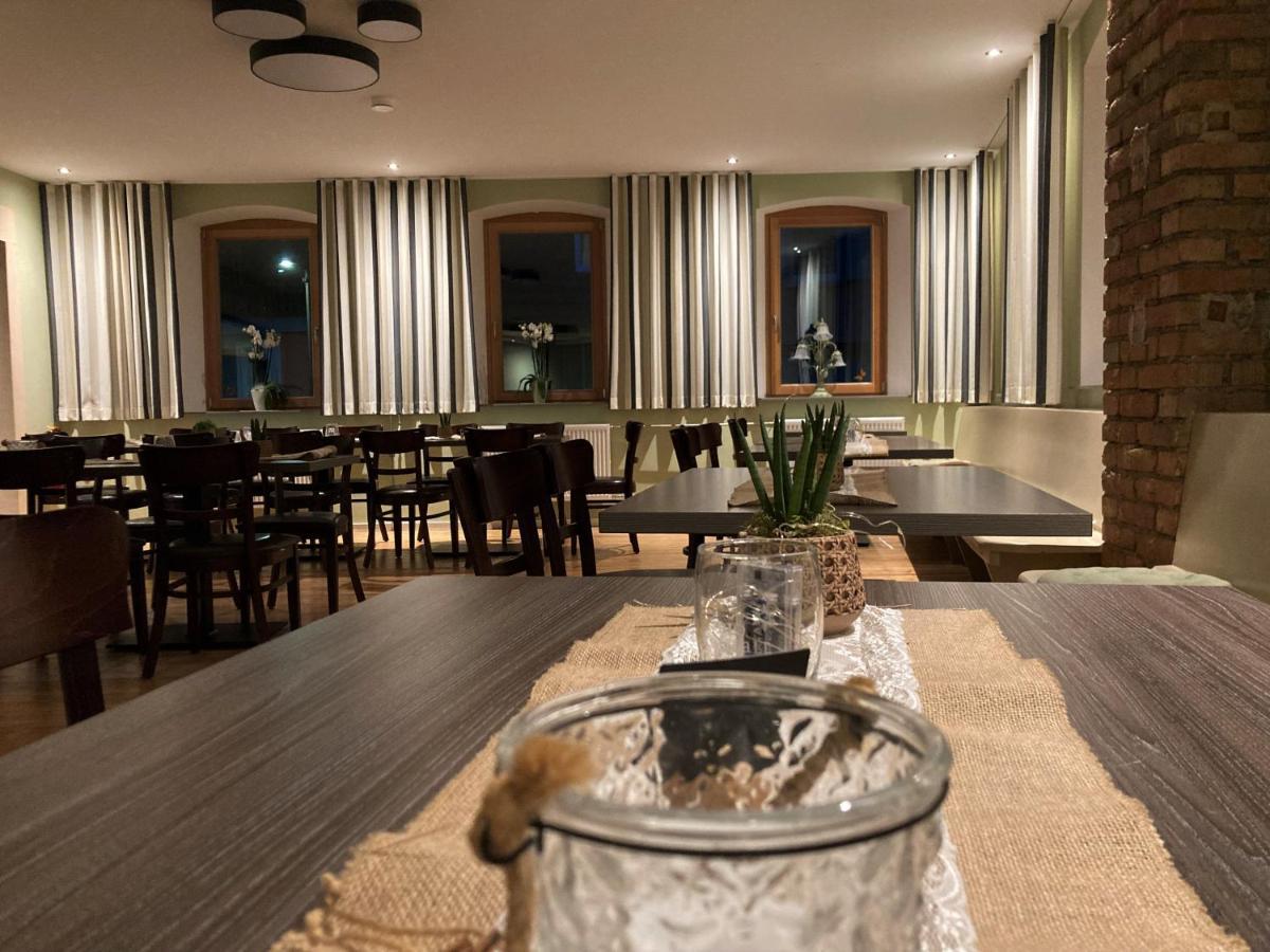 Hotel Buergerhausloewen Philippsburg Zewnętrze zdjęcie